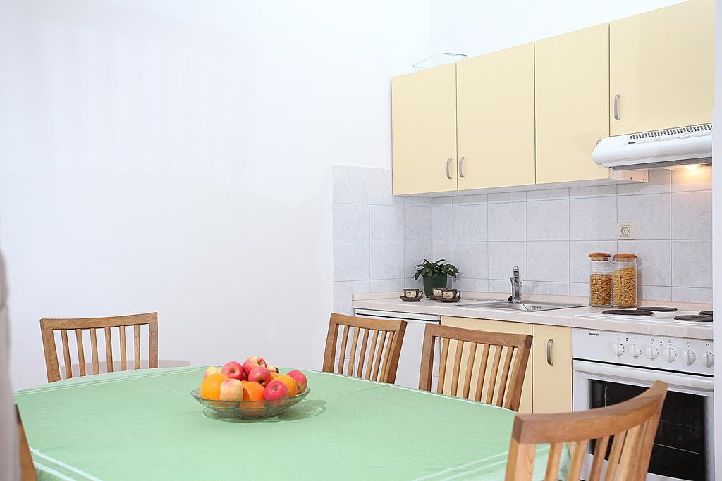 Apartment Mileta Makarska Buitenkant foto